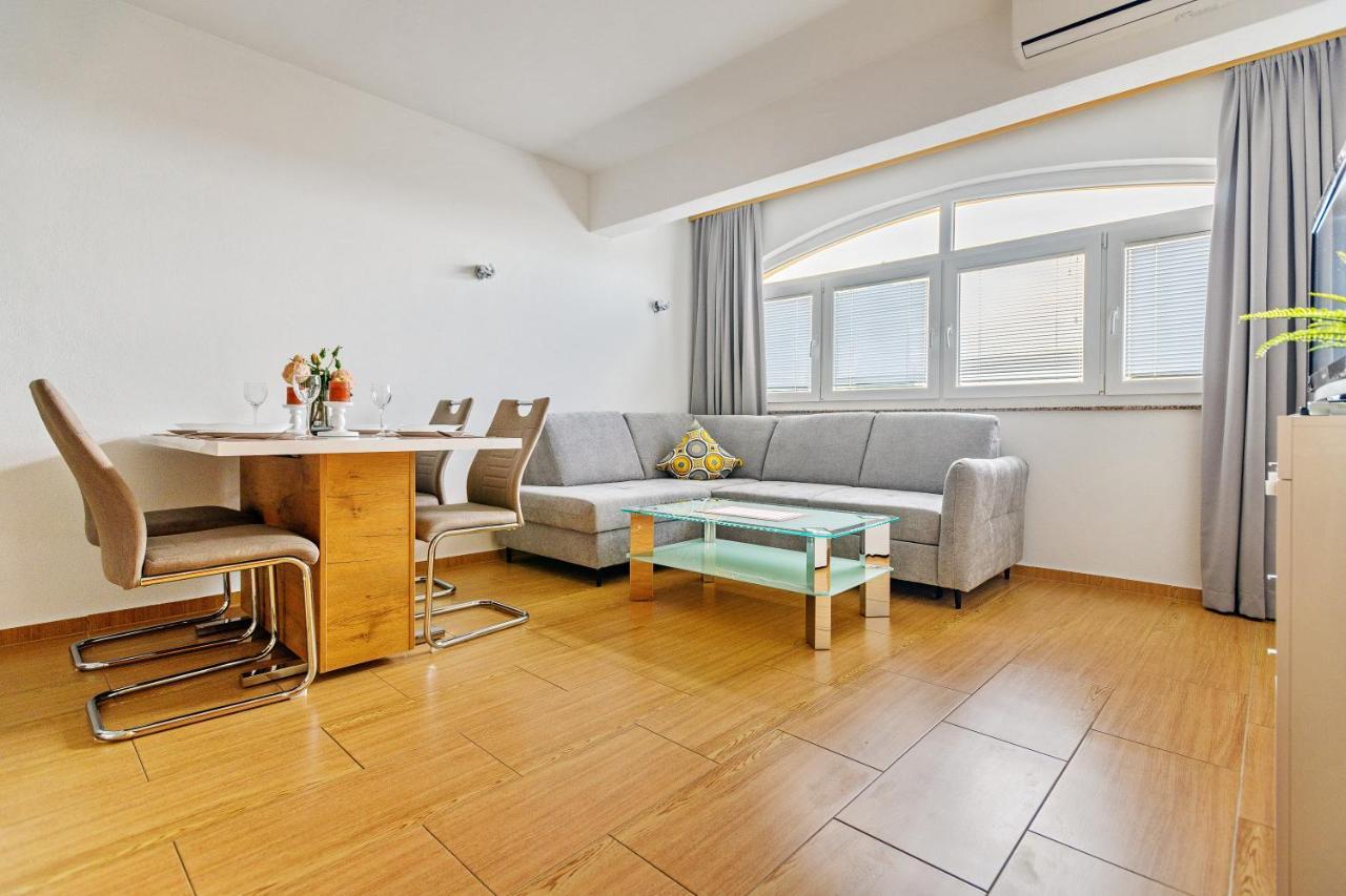 Comfort Apartments In Peaceful Area Zadar - With Garden ภายนอก รูปภาพ