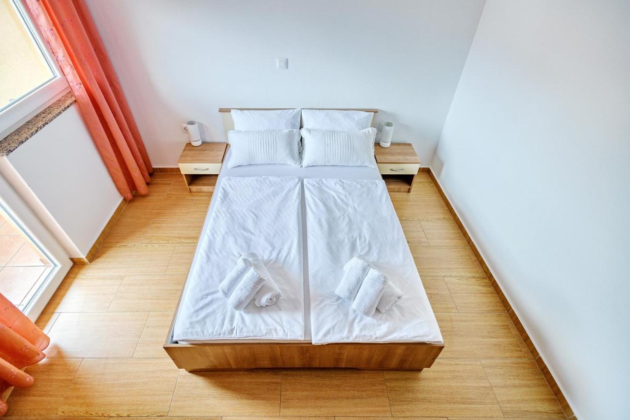 Comfort Apartments In Peaceful Area Zadar - With Garden ภายนอก รูปภาพ