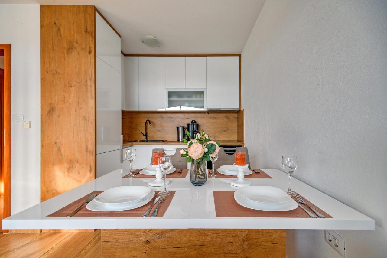 Comfort Apartments In Peaceful Area Zadar - With Garden ภายนอก รูปภาพ