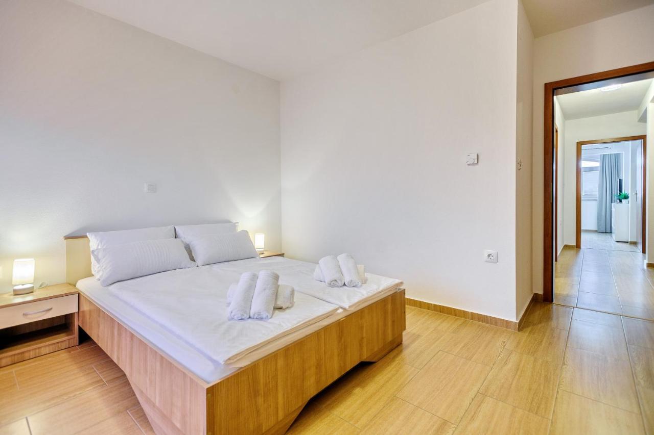 Comfort Apartments In Peaceful Area Zadar - With Garden ภายนอก รูปภาพ