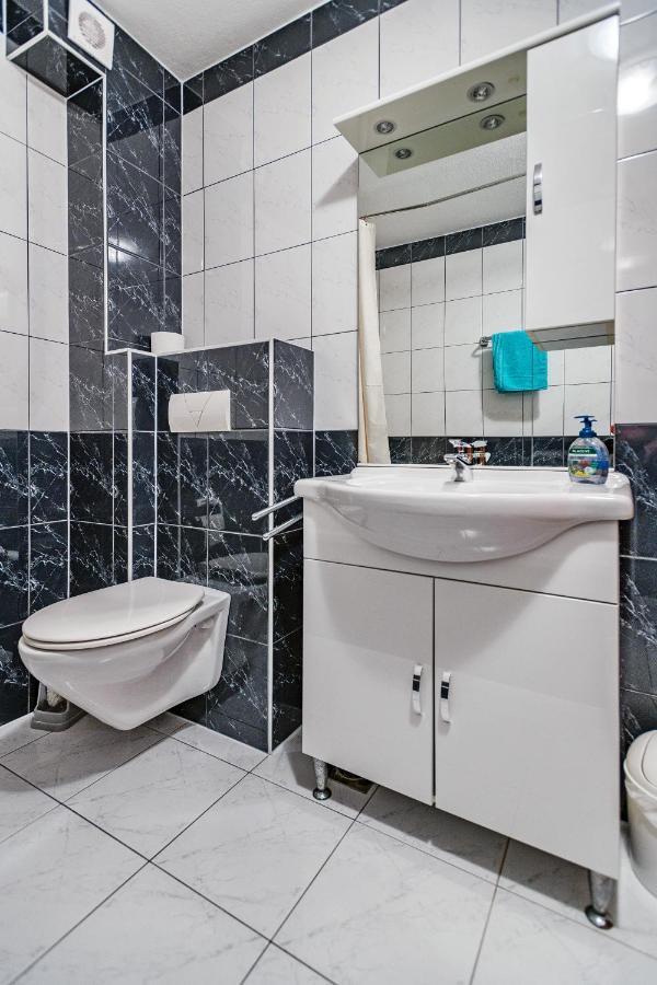 Comfort Apartments In Peaceful Area Zadar - With Garden ภายนอก รูปภาพ