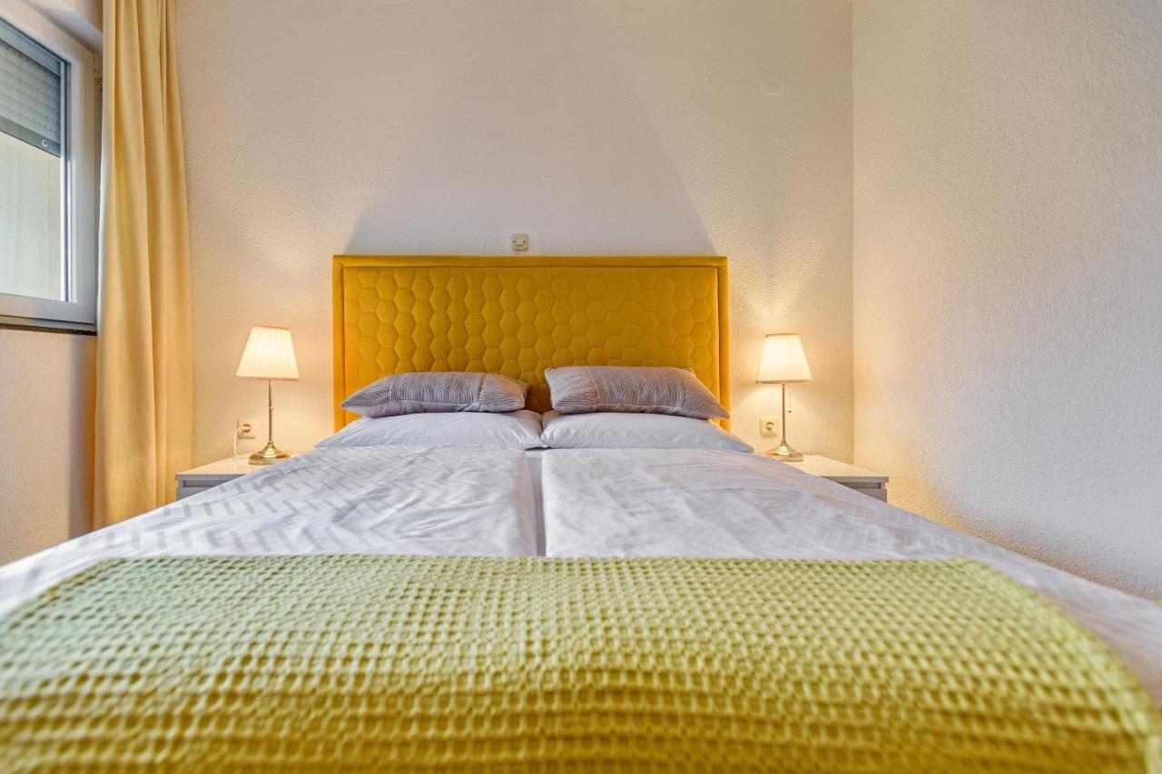Comfort Apartments In Peaceful Area Zadar - With Garden ภายนอก รูปภาพ