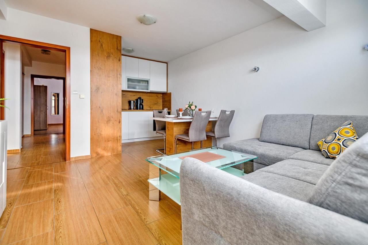 Comfort Apartments In Peaceful Area Zadar - With Garden ภายนอก รูปภาพ