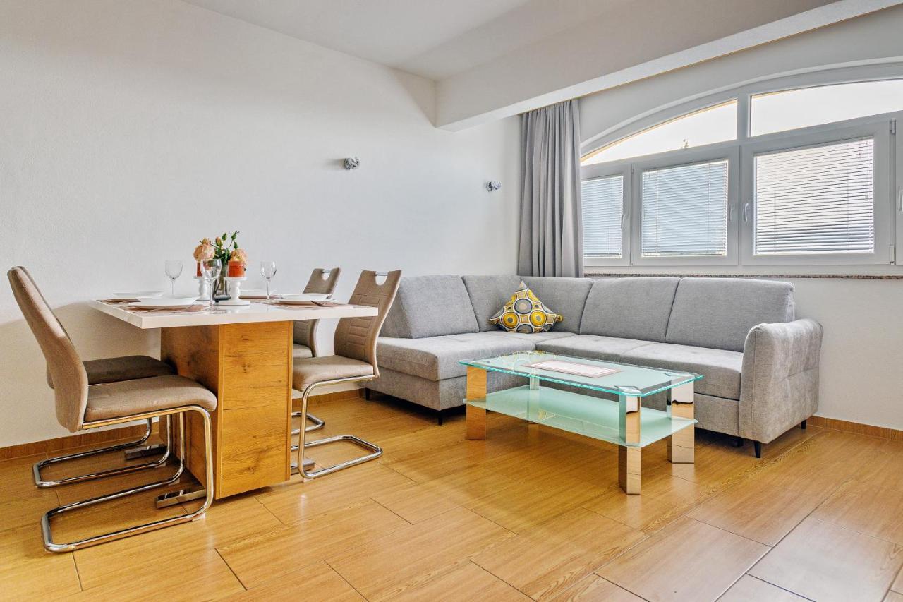 Comfort Apartments In Peaceful Area Zadar - With Garden ภายนอก รูปภาพ